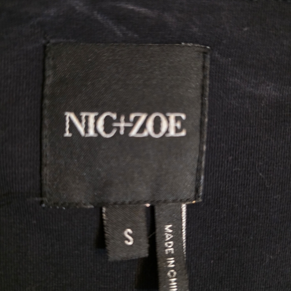 NIC+ZOE Black Long Sleeve Knit Top with Zipper Accent Sz Small - Picture 2 of 8